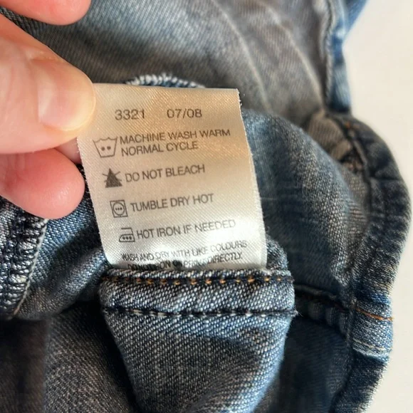 Vintage Levi’s - denim shirt, no size - Picture 6 of 10